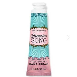 🩷 BBW Sweetest Song Hand Cream NEW